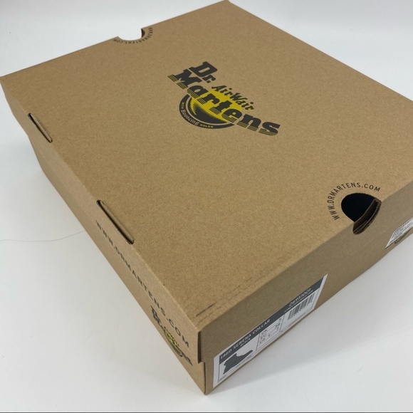 Dr. Martens 1460 SERENA COLLAR FAUX FUR LINED LACE UP BOOTS in BLACK Size 7 - Picture 3 of 15